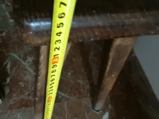 Taburete de madera maciza