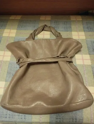 Borsa Yuri vera pelle martellata