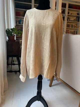 Blusa color crema con estampado Jacquard