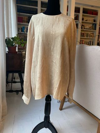 Blusa color crema con estampado Jacquard