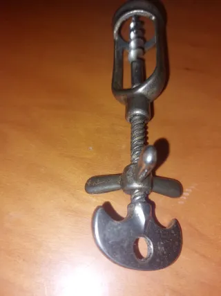 Sacacorchos antiguo hélice francés