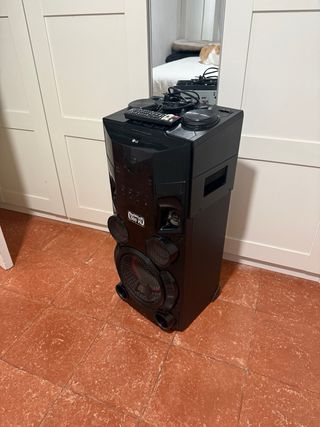 LG OM5560 Microcadena Bluetooth/USB 500W