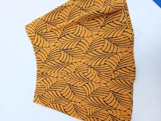 Falda estampada chica