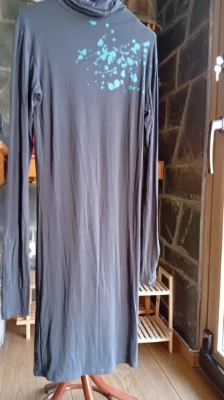 Vestido Skunfunk gris con detalles turquesa