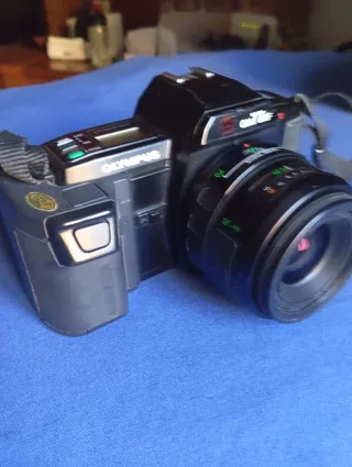 Cámara Olympus OM77AF Analógica