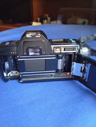 Cámara Olympus OM77AF Analógica