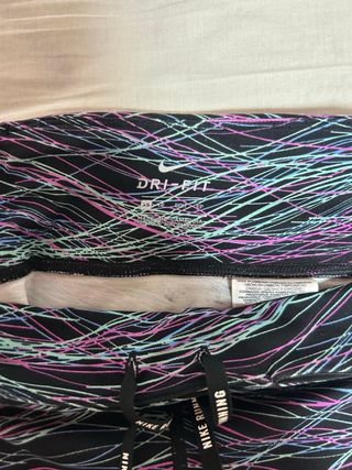 Pantalón Nike pirata Running Estampado