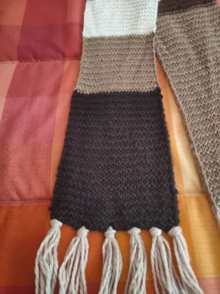 Bufanda tejida tonos marrones y beige