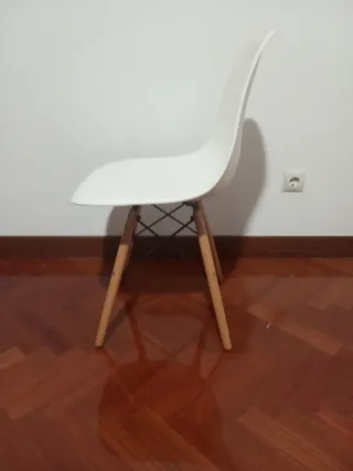 Conjunto 4 Sillas Madera y Blanco