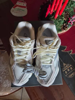 New Balance 9060 Beige/Grigio Tg 40