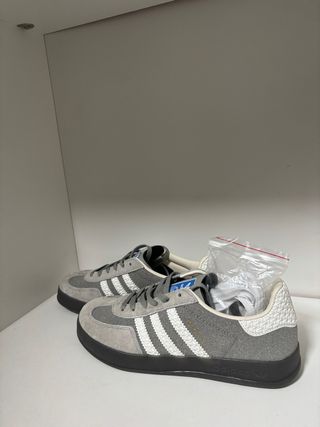 Adidas Scarpe Grigie e Bianche