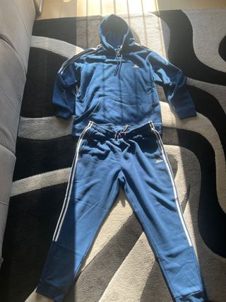 Conjunto Adidas no puesto + pantalones + sudadera