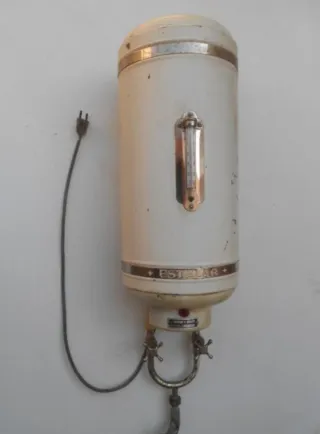 Calentador de agua antiguo Estelar