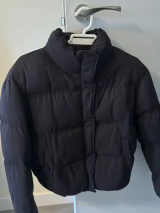 Abrigo corto acolchado mujer