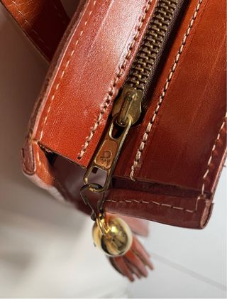 Bolso de piel marrón