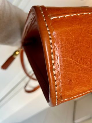 Bolso de piel marrón