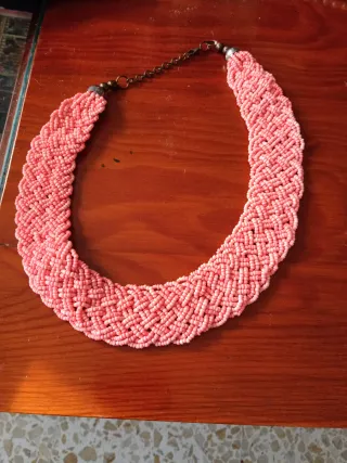 Collar artesanal cuentas salmón