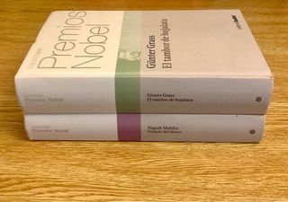 Lote 2 libros Premios Nobel / 2 euros el lote
