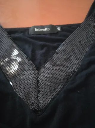 Top negro lentejuelas escote V tirantes