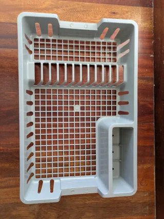 Escurreplatos de plástico gris