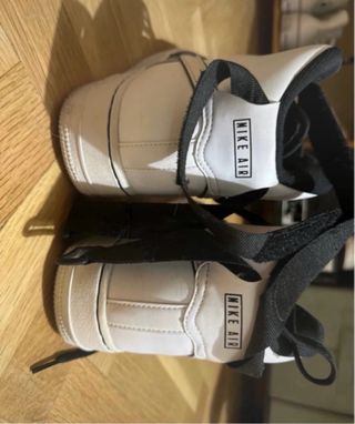 Nike Air Force 1 Botas Negras Blancas