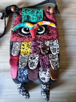 Dos bolsos de tela con diseño de búho