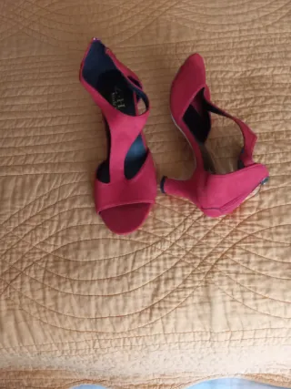 Zapatos de tacón Z.H. rojos