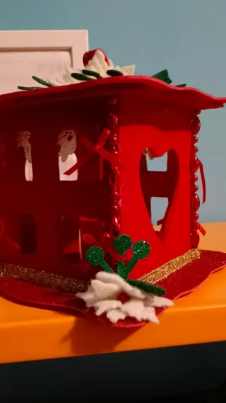 Lanterna Natalizia Rossa Decorata