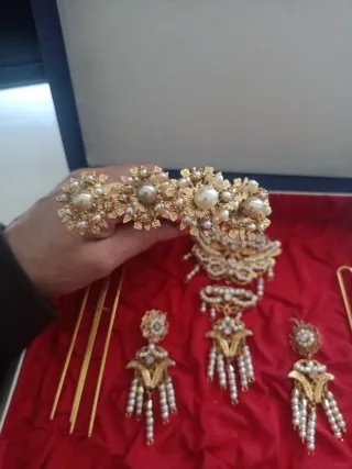 Aderezo de Fallera Oro y Perlas