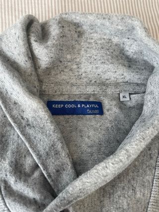 Jersey hombre cuello chal gris