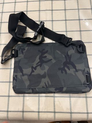 Bolso bandolera Superdry camuflaje