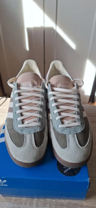 Zapatillas Adidas Spezial Verde y Rosa