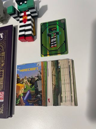 Lote Minecraft: Libro, carte e figure
