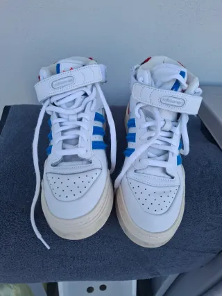 Stivaletti Adidas bianchi e blu taglia 37