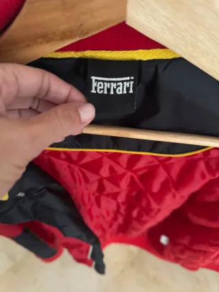 Chaqueta Ferrari Roja y Negra