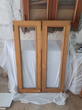 Ventanas de madera (2 unidades)