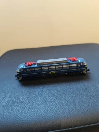 Locomotora 251 RENFE escala N