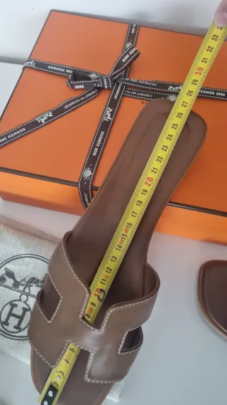 Sandalias Hermès Oran Marrones