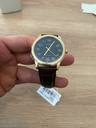 Reloj Casio Dorado y Marrón