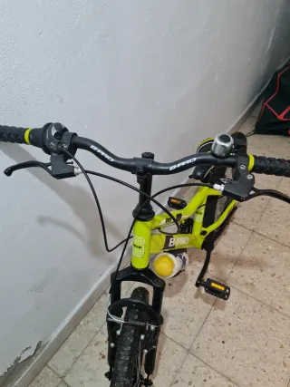 Bicicleta Infantil B-PRO 20