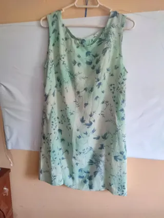 Vestido estampado floral verde y azul