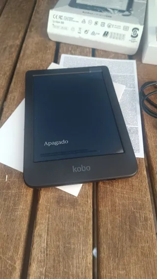 Kobo Clara BW eReader Pantalla Táctil