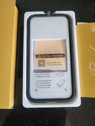 Funda y protector iPhone 14