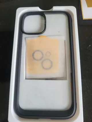 Funda y protector iPhone 14