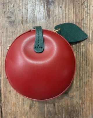 Bolso rojo forma de manzana L’Bateleur nuevo