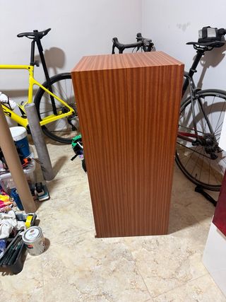 Mueble de madera con 5 cajones