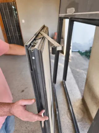 Ventanas de aluminio gris 167 x 190