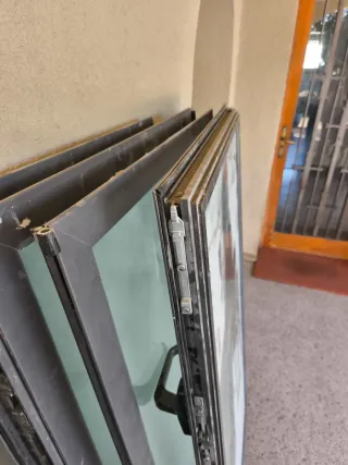 Ventanas de aluminio gris 167 x 190