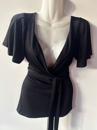 Elegante Blusa cruzada con cinturón