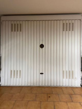 Portón Garaje Oscilobatiente 280x240 cm